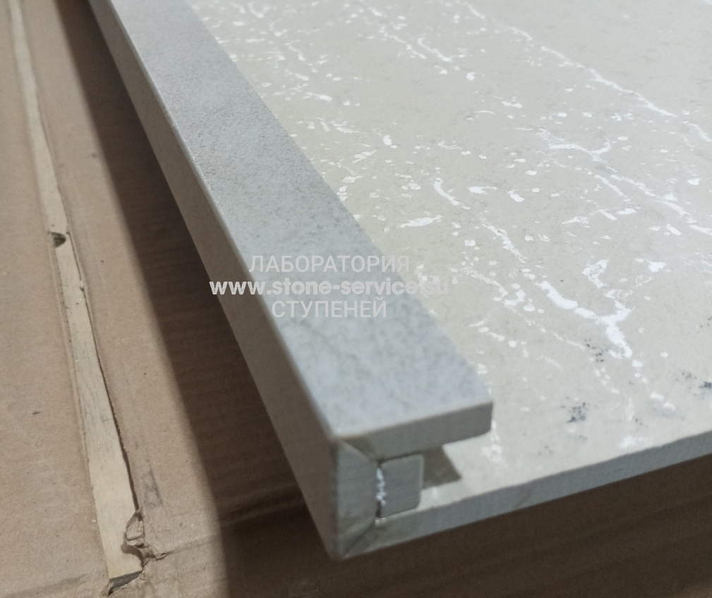 ступени с капиносом и подоконники из керамогранита