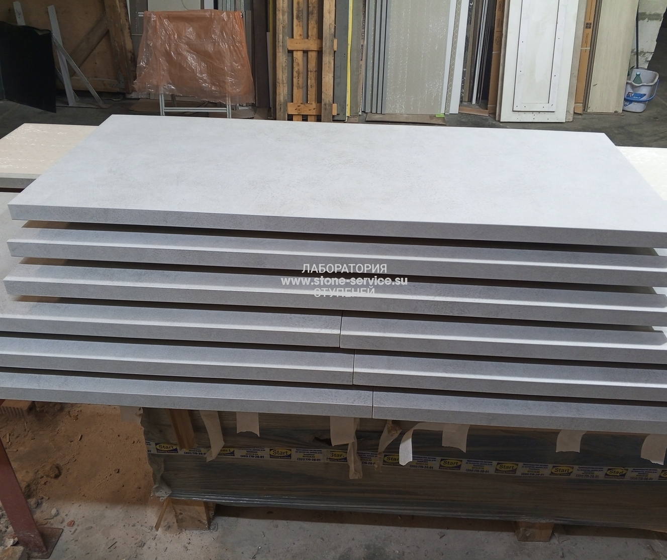 ступени с капиносом и подоконники из керамогранита