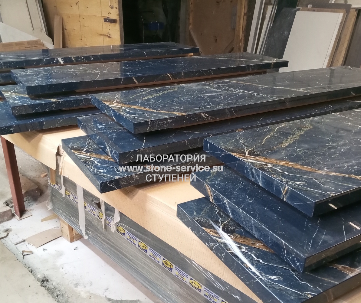 ступени с капиносом и подоконники из керамогранита