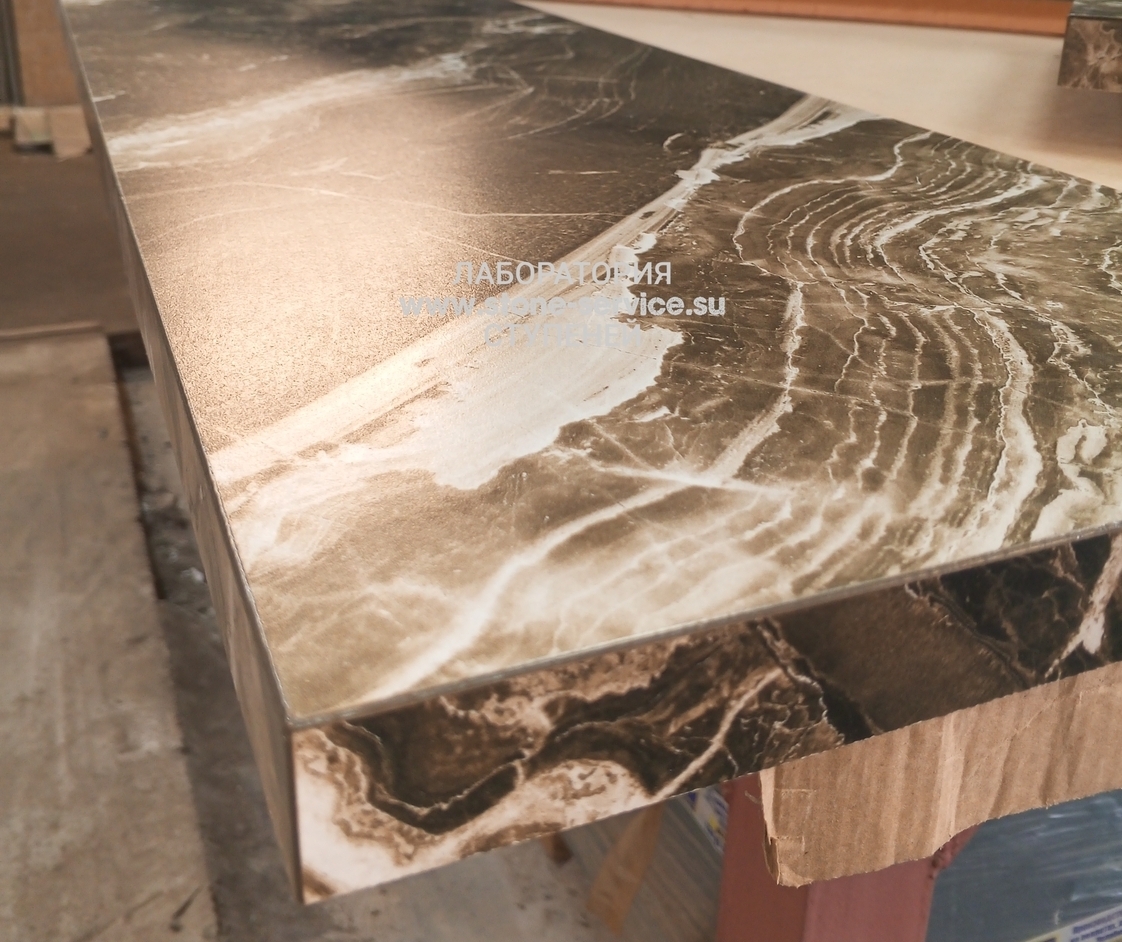 ступени с капиносом и подоконники из керамогранита