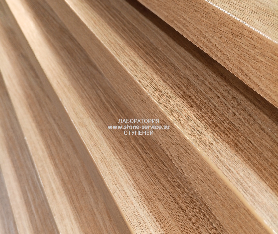 ступени с капиносом и подоконники из керамогранита