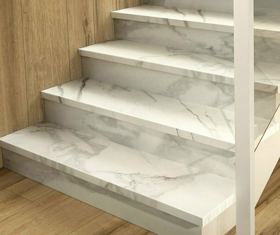 ступени с капиносом и подоконники из керамогранита