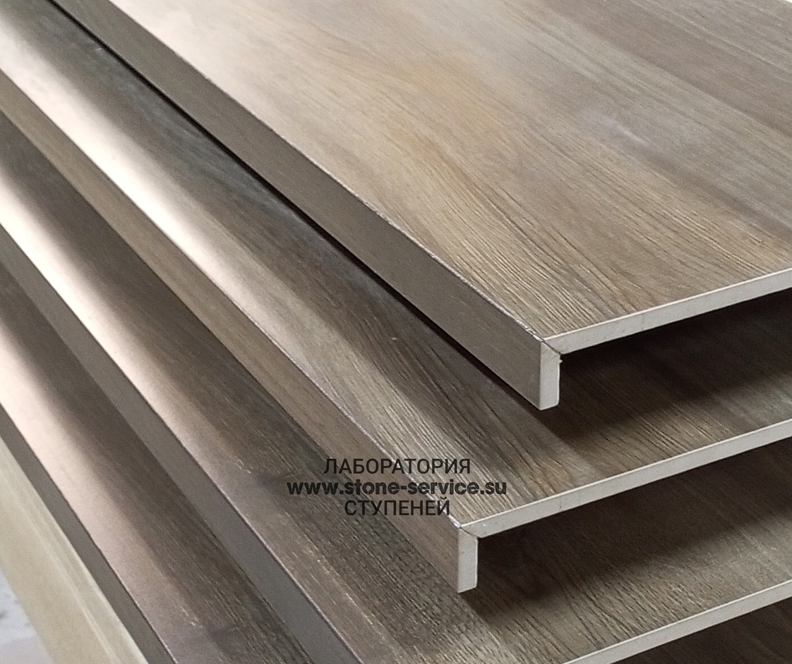 ступени с капиносом и подоконники из керамогранита